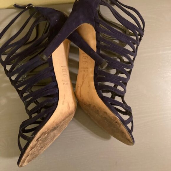 Stuart Weitzman purple Loop de Loop suede cage zip sandals, size 10 - Picture 3 of 3